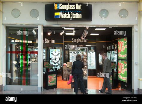 sunglass hut trafford centre.